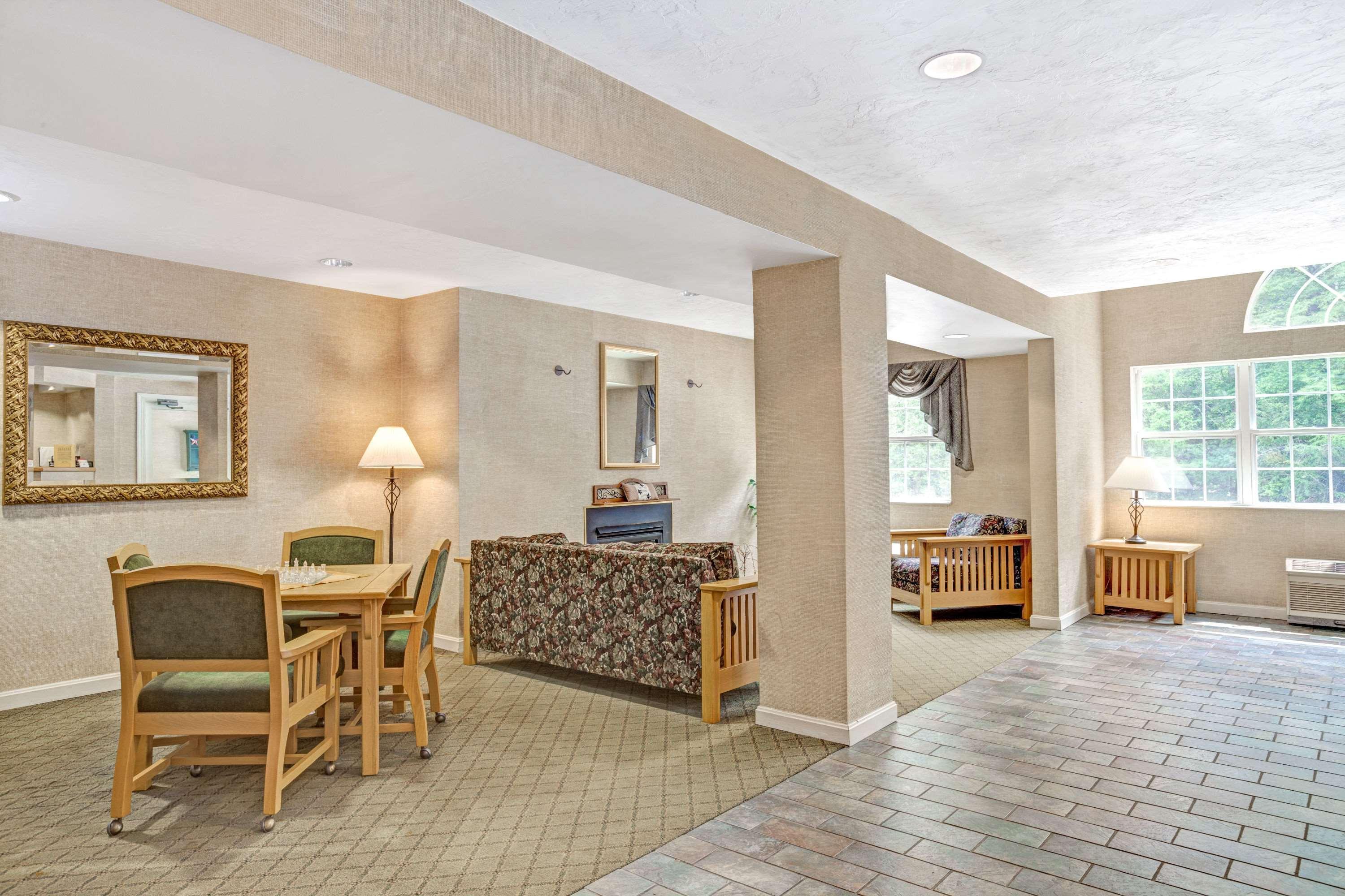 Days Inn By Wyndham Sturbridge Exterior foto