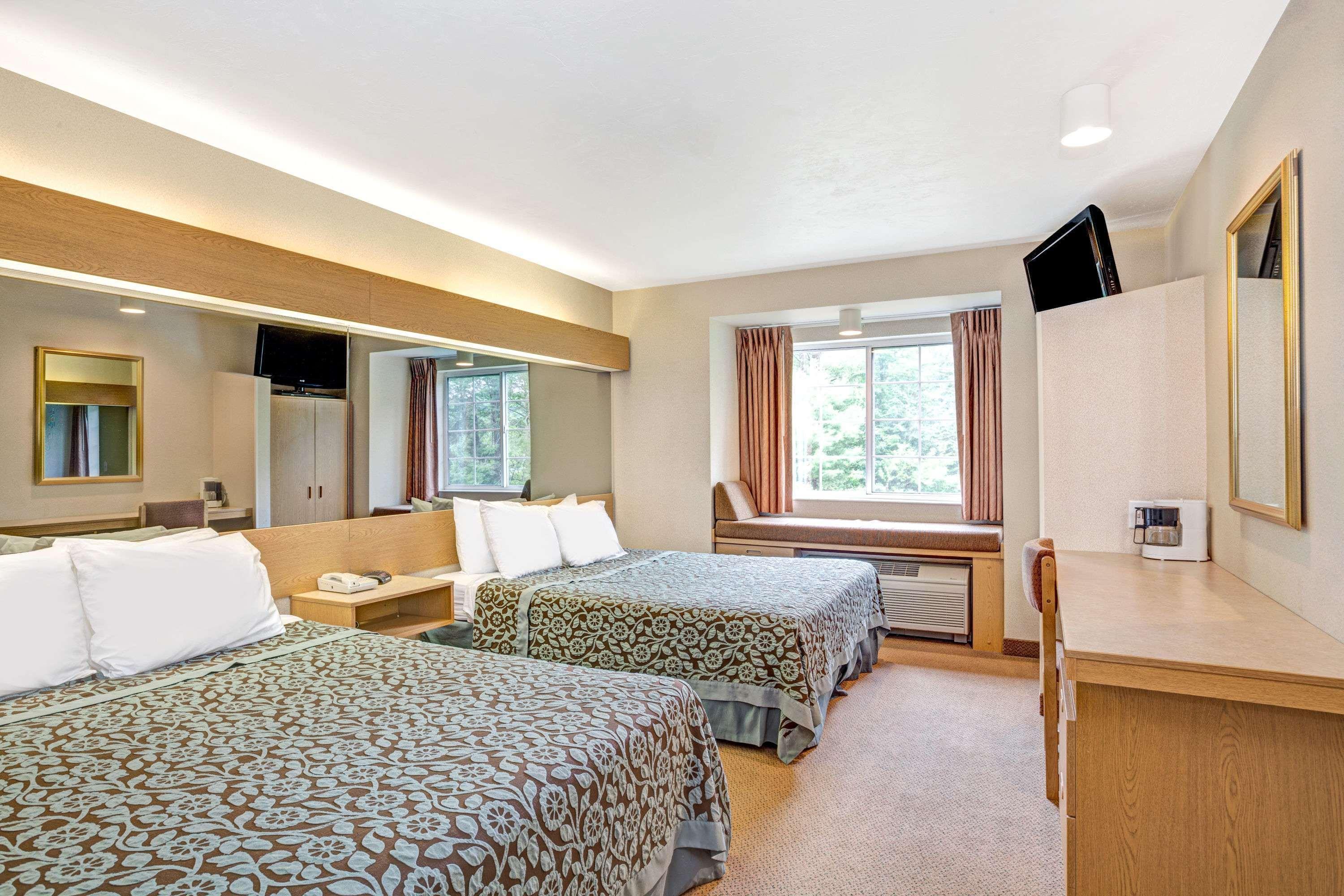 Days Inn By Wyndham Sturbridge Exterior foto