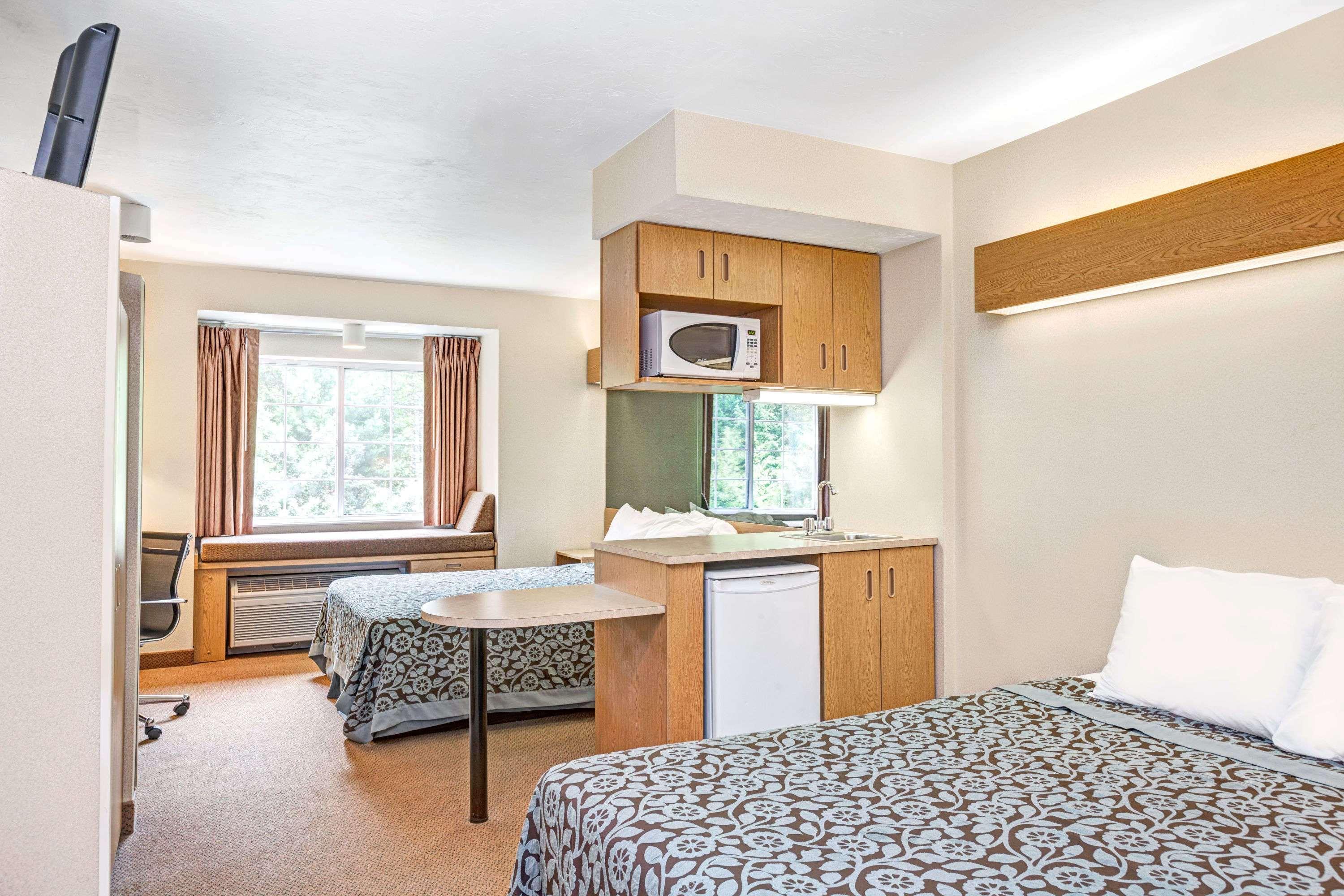 Days Inn By Wyndham Sturbridge Exterior foto