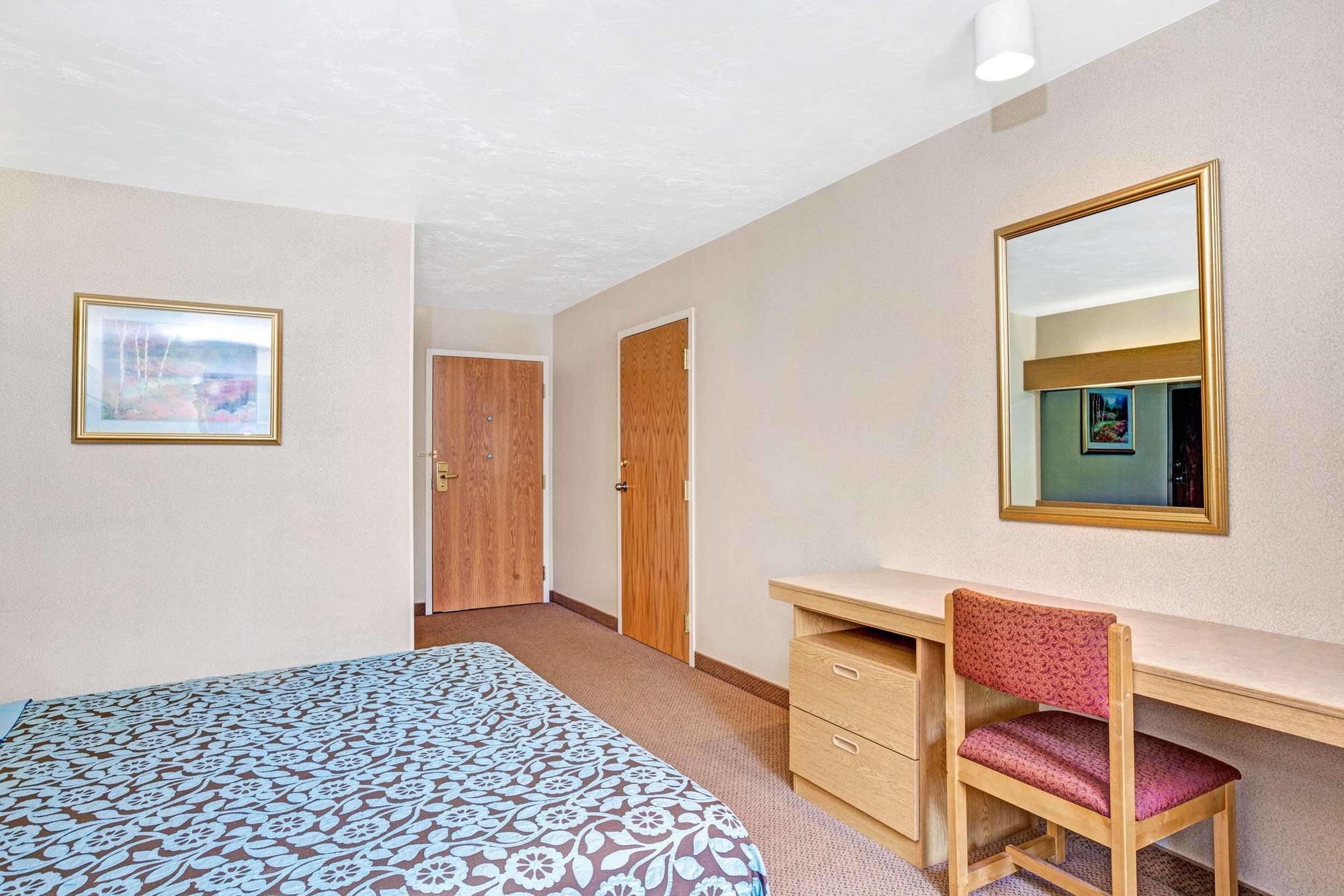 Days Inn By Wyndham Sturbridge Exterior foto